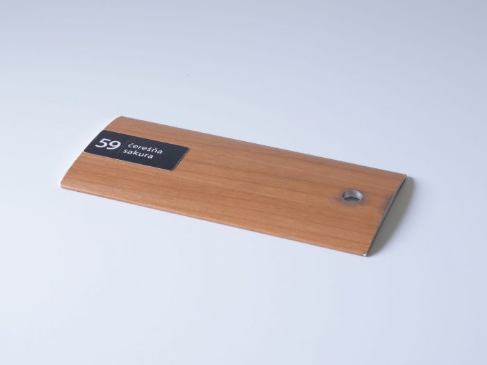 Prechodový profil samolepiaci 32x5mm, dekoratívna fólia v imitácii dreva čerešňa sakura