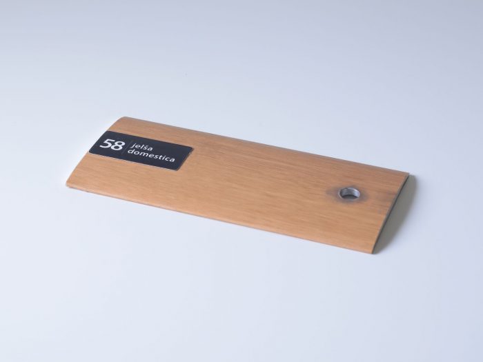 Prechodový profil samolepiaci 32x5mm, dekoratívna fólia v imitácii dreva jelša domestica