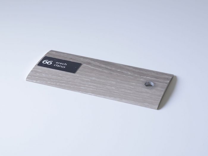Prechodový profil samolepiaci 32x5mm, dekoratívna fólia v imitácii dreva orech clarus