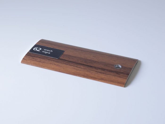 Prechodový profil samolepiaci 32x5mm, dekoratívna fólia v imitácii dreva orech nigra