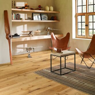 Dub olej plus handcrafted široká lamela V-drážka