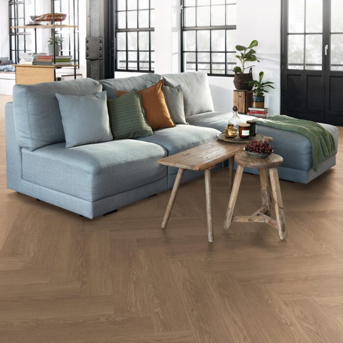 EGGER NatureSense Herringbone 8/32 Dub Baronia hnedý SOL2134 N 8 mm AC4/32 4V 1-lamela (Art. 594655) - Image 4
