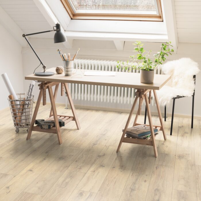 EGGER HOME 8/32 Classic Dub Parketový EHL039 O 8 mm AC4/32 4V 1-lamela CLIC it! (Art. 402554) - Image 9
