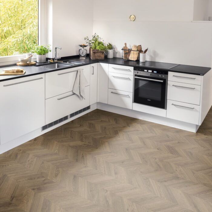 EGGER HOME 8/32 Kingsize Dub Weinburg hnedý EHL066 S 8 mm AC4/32 špeciálny vzor CLIC it! (Art. 418289) - Image 9
