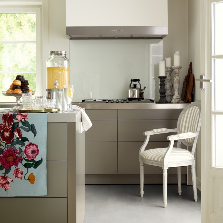 Egger aquadura+ kingsize 7,5 edf810 v4+1 chromix strieborný 5 edf810 v4+1 chromix strieborný