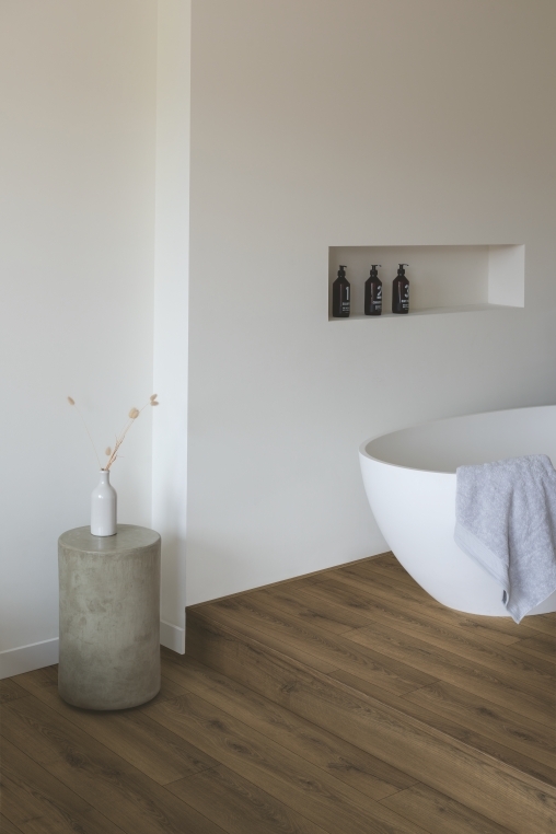 Quick-step classic clm5789 dub hrejivý hnedý Quick-step classic clm5789 dub hrejivý hnedý - Image 3