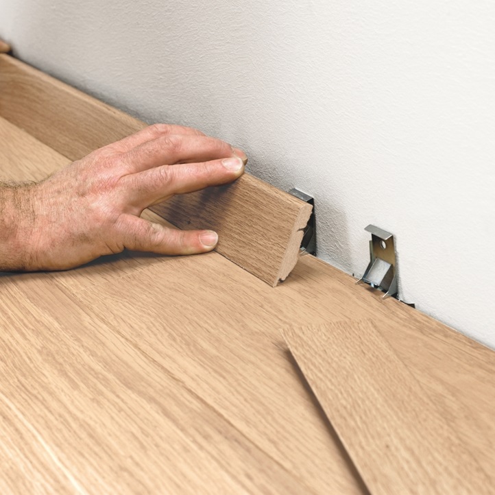 Quick-step klip systém pre soklové lišty qsclipskme7080a 7, 8 mm (58x12) 50ks Quick-step klip systém pre soklové lišty qsclipskme95a 9