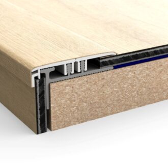 Quick-step základňa pre schody incizo  nevincpbase1 33 x 17 x 2000 mm