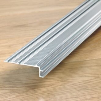 Quick-step základňa pre schody incizo neincpbase11 71 x 21 x 2150 mm